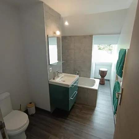 Proches Du Circuit Des 24 Du Mans, Au Calme *